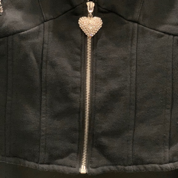 Twisted Hart Jacket - Picture 2 of 6